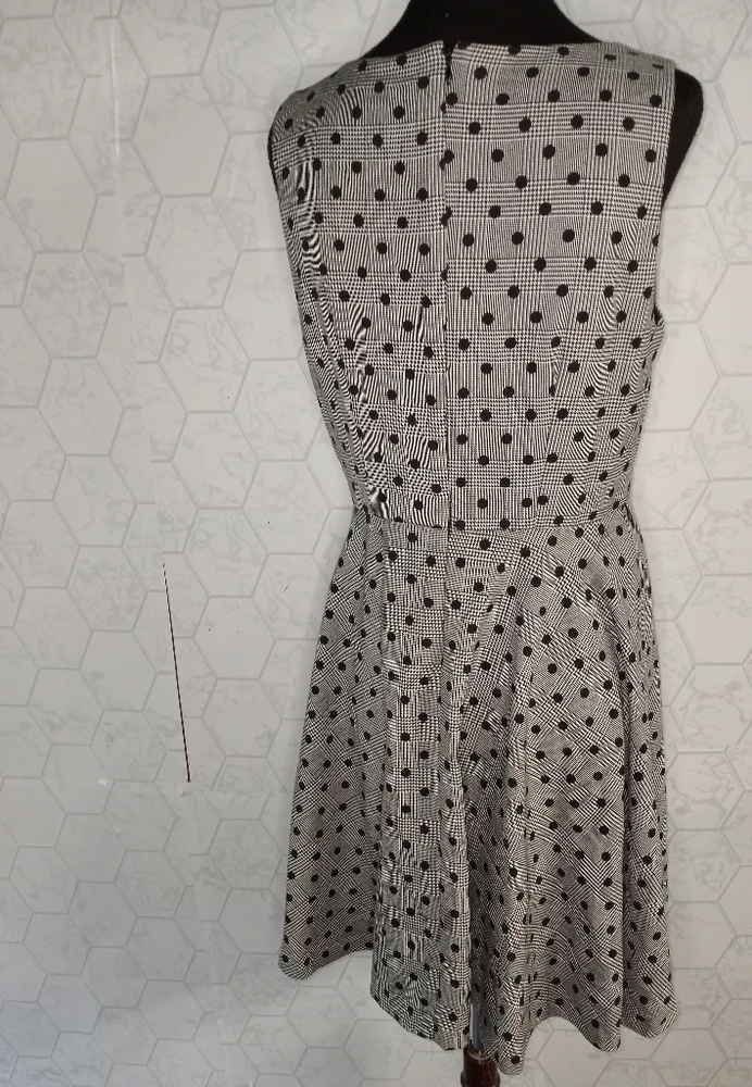 ELLE Plaid polka-dot flare dress in gray/black - Picture 6 of 16